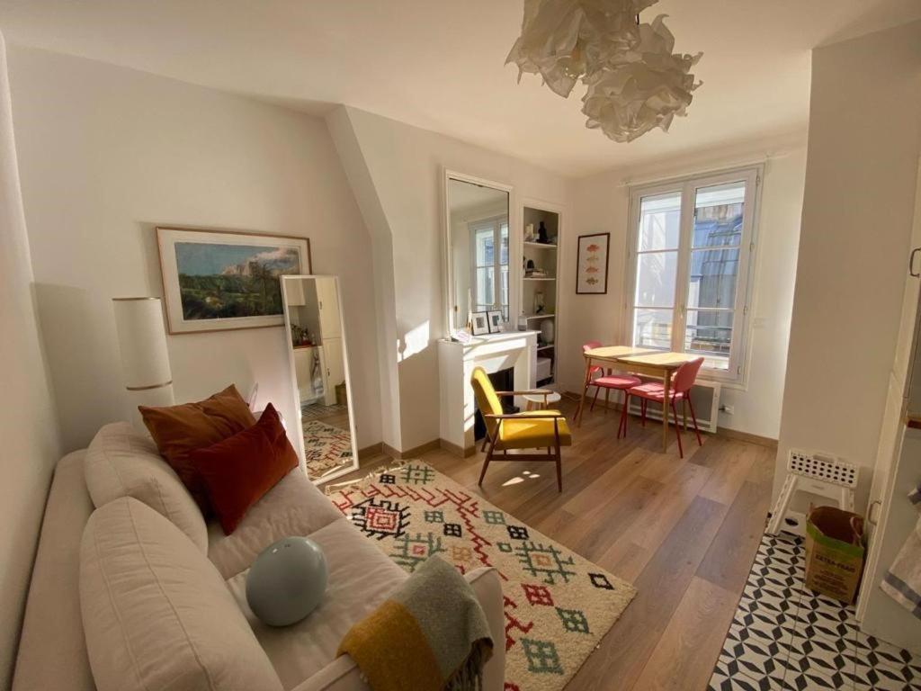 Modern Appartement W/ Tour Eiffel View In The 7Th París Exterior foto